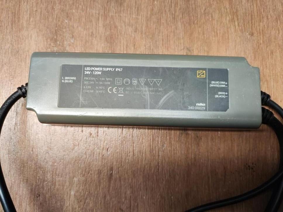Niko LED voeding 120W IP67 340-00029., Bricolage & Construction, Enlèvement ou Envoi, Utilisé