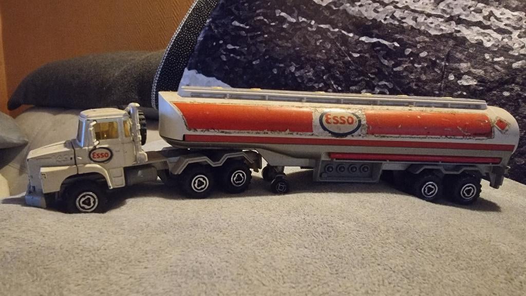 Majorette camion citerne ESSO 1/60, Enlèvement ou Envoi