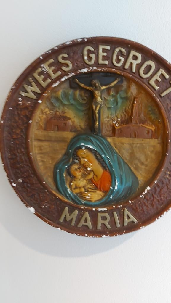 Oude schaal. Wees gegroet maria met kruising en kerk, Antiek en Kunst, Antiek | Religieuze voorwerpen, Ophalen