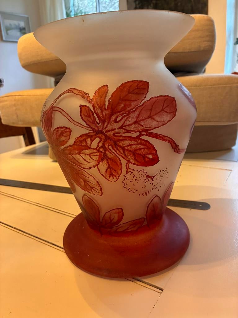 Joli vase en verre dépoli peint, Enlèvement ou Envoi