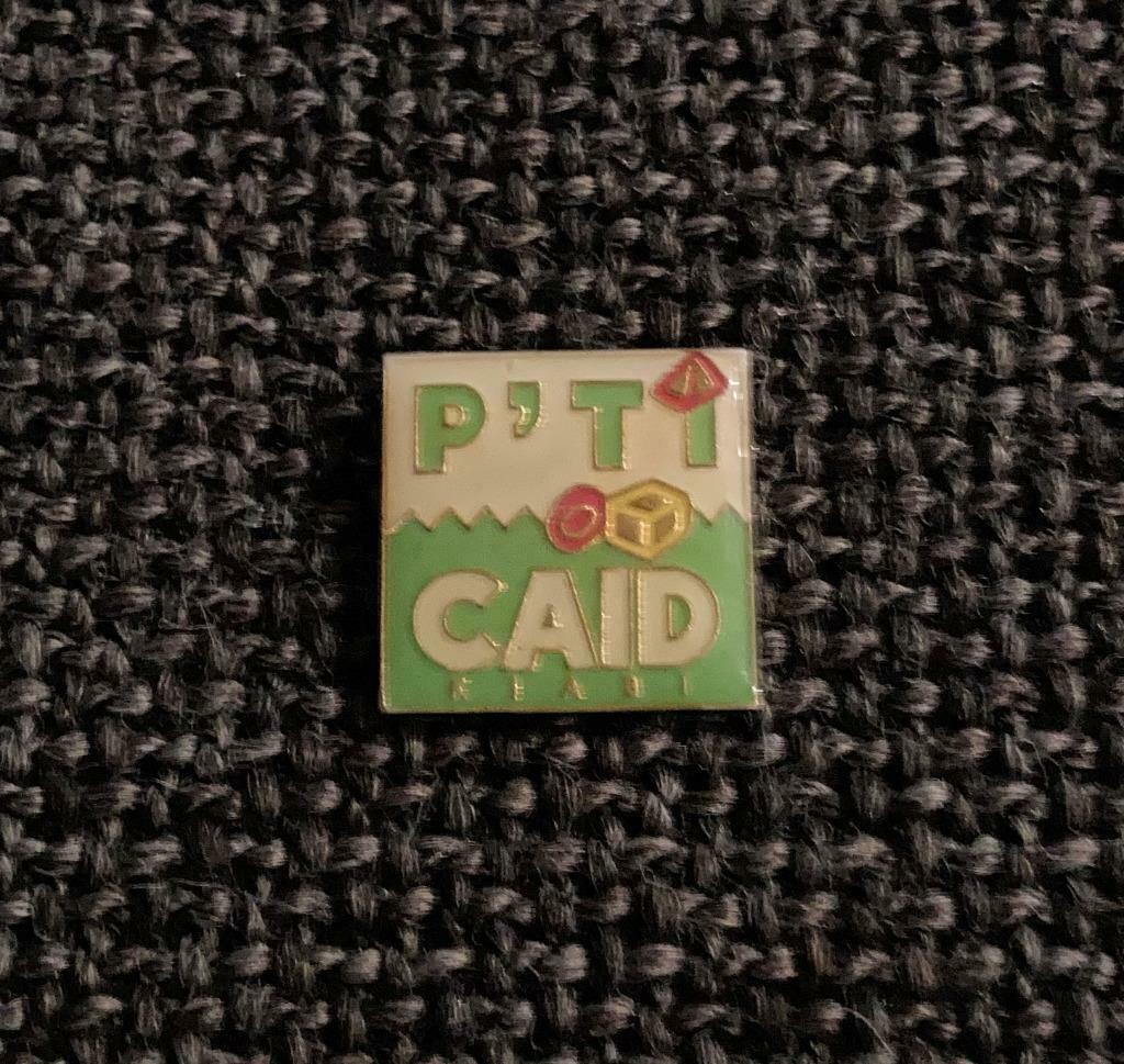 PIN - P'TI CAID - KIABI, Verzenden, Gebruikt, Overige onderwerpen, Speldje of Pin