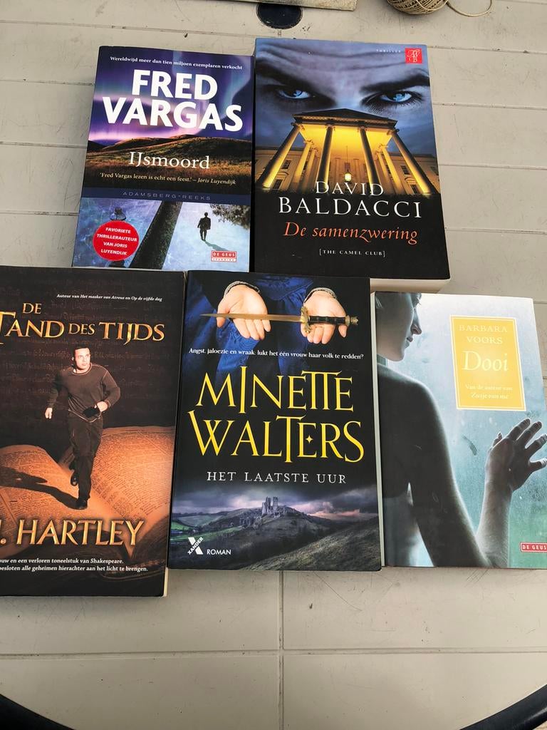 5 spannende boeken, Ophalen of Verzenden, Zo goed als nieuw
