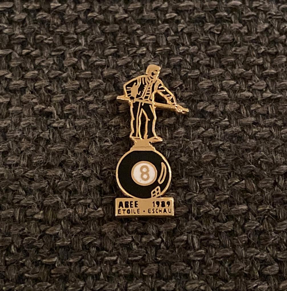 PIN - POOL - 8 BALL - BILJART - BILLARD, Envoi, Utilisé, Sport, Insigne ou Pin's