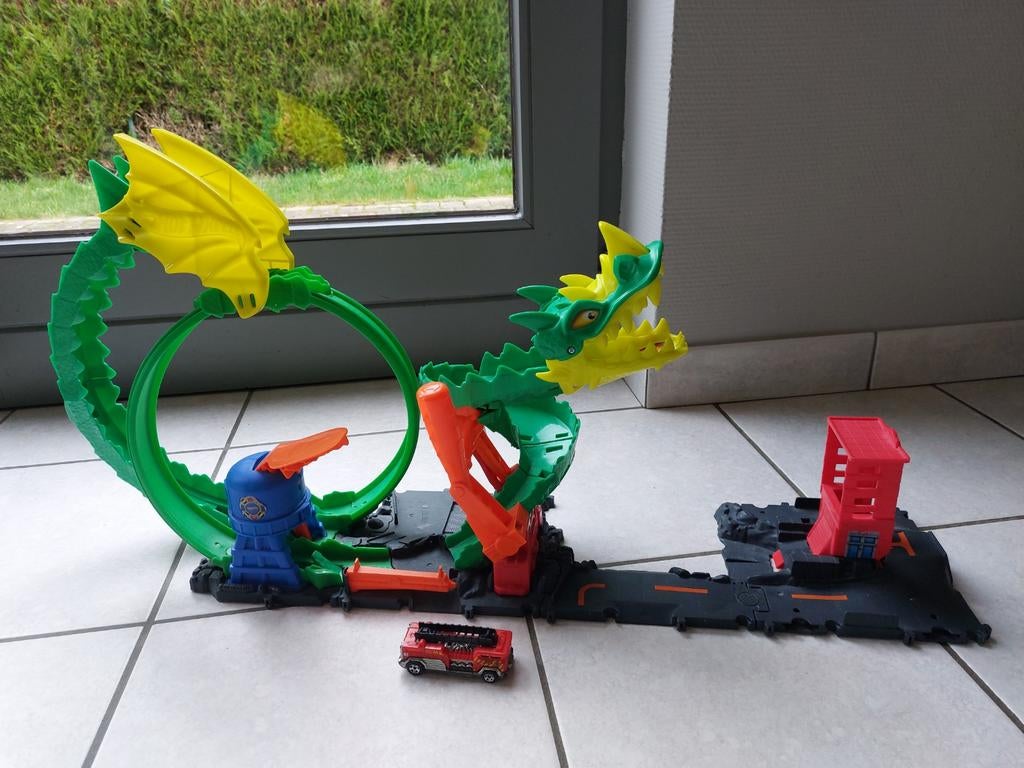 Hot Wheels City Vuurspuwende draak, Ophalen, Racebaan, Zo goed als nieuw, Hot Wheels