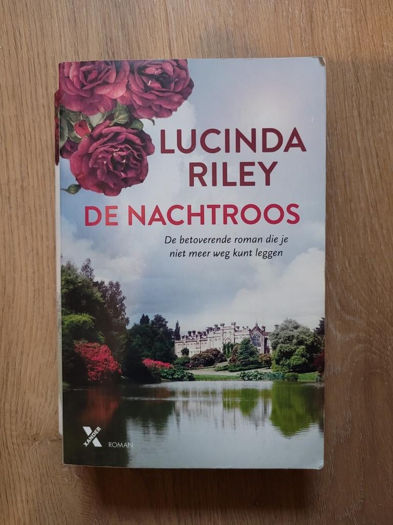 Lucinda Riley - De nachtroos, Lucinda Riley, Ophalen of Verzenden, Zo goed als nieuw, Amerika