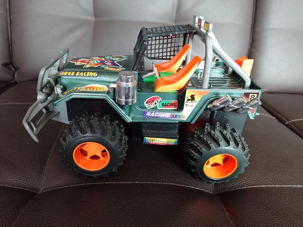 Plastic jeep, Enlèvement, Comme neuf
