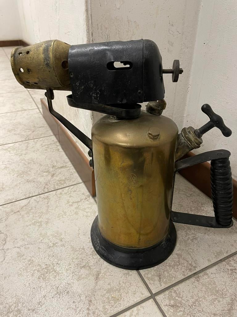 Mooie oude koperen brander, Ophalen