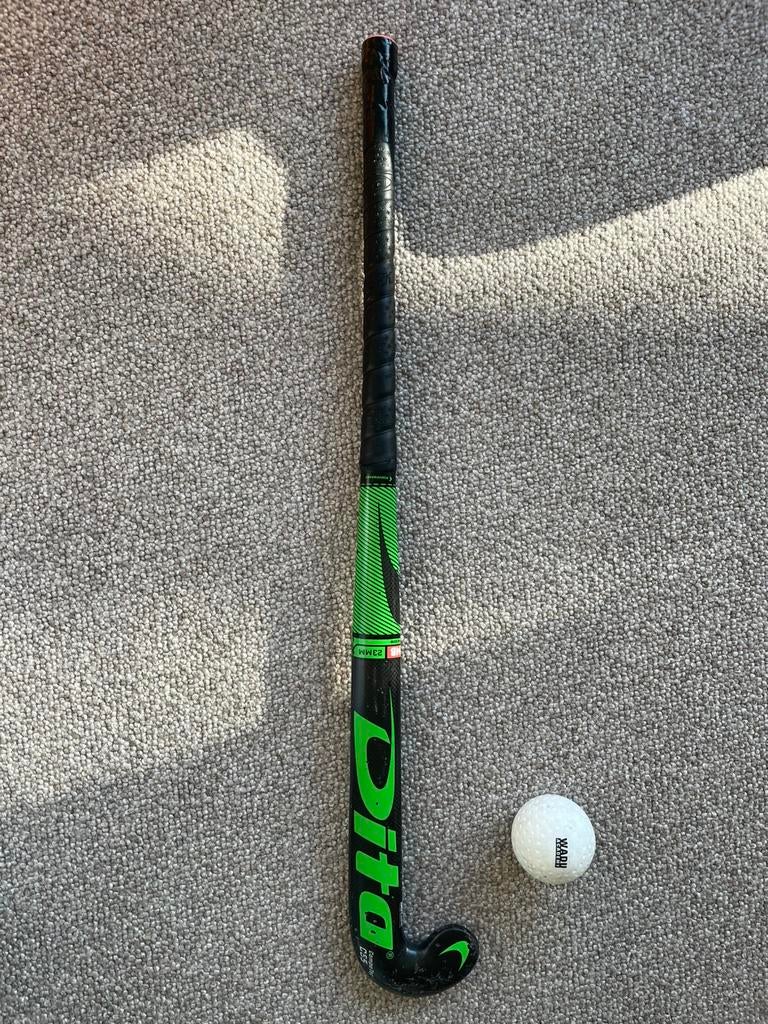Groen-zwarte hockeystick voor buiten, Sport en Fitness, Hockey, Ophalen of Verzenden, Gebruikt, Stick