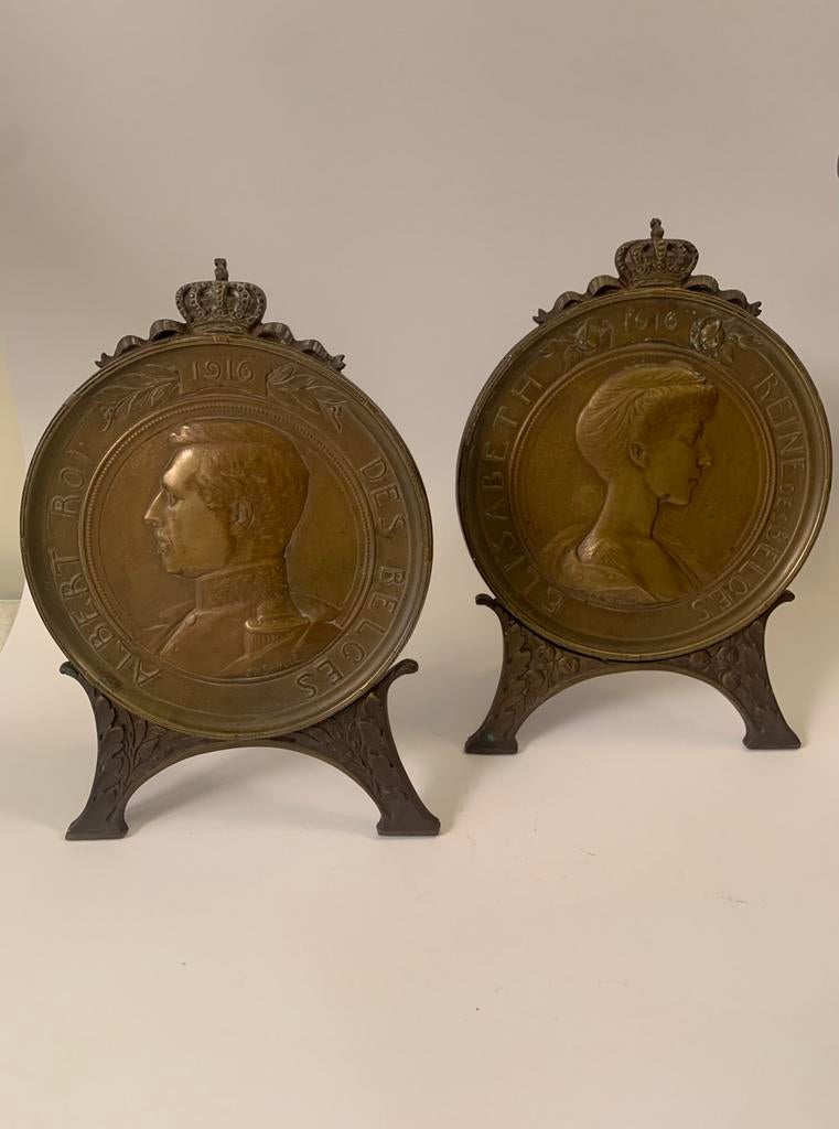 Prachtige 1916 bronze plaquettes Belgische Koning & Koningin, Verzamelen, Ophalen of Verzenden