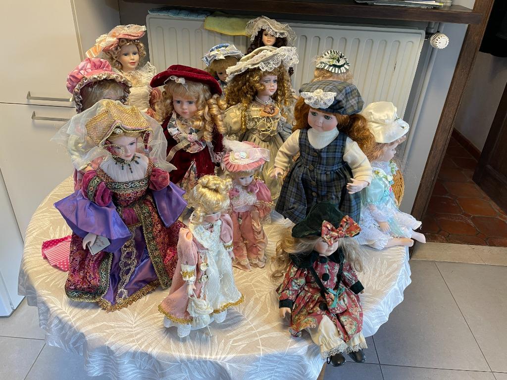 12 poupées porcelaine et tissu, Enlèvement ou Envoi, Neuf, Poupée