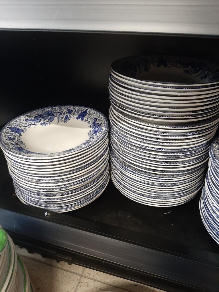 5€/pièce * Assiettes creuses Boch décor Dragon, Enlèvement ou Envoi