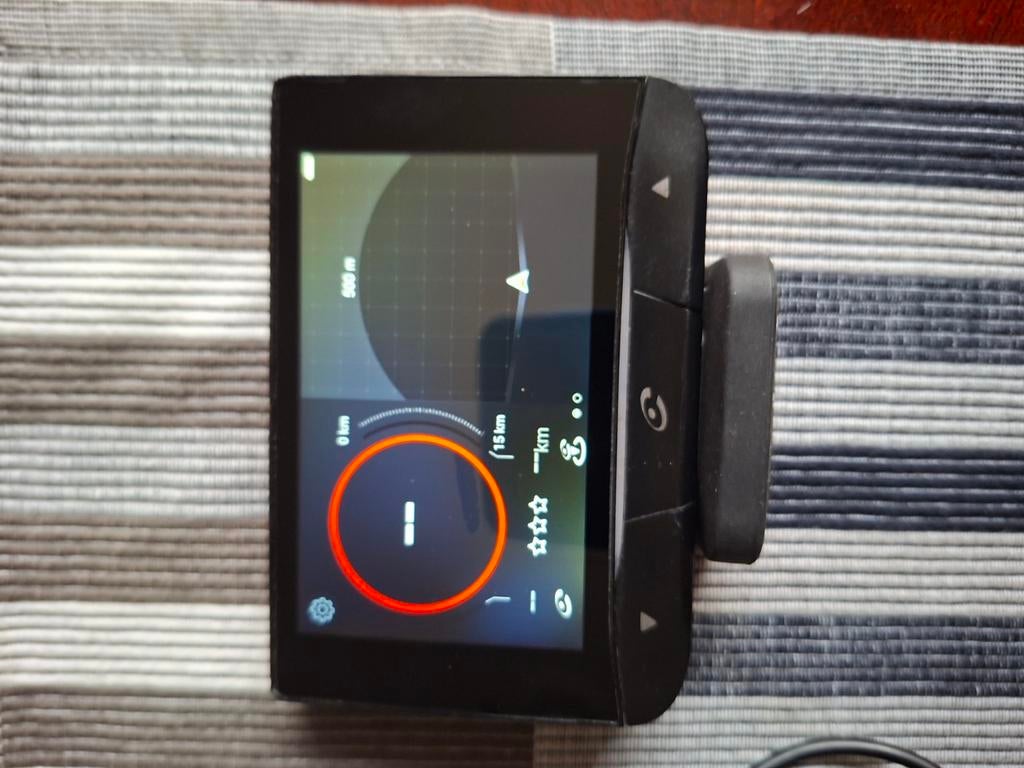 Coyote d'occasion,fonctionne, chargeur +support, dimensions, Enlèvement, Comme neuf