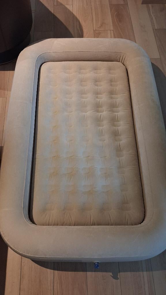 Matelas gonflable petit enfant, Enfants & Bébés, Enlèvement, Neuf, Lit de voyage