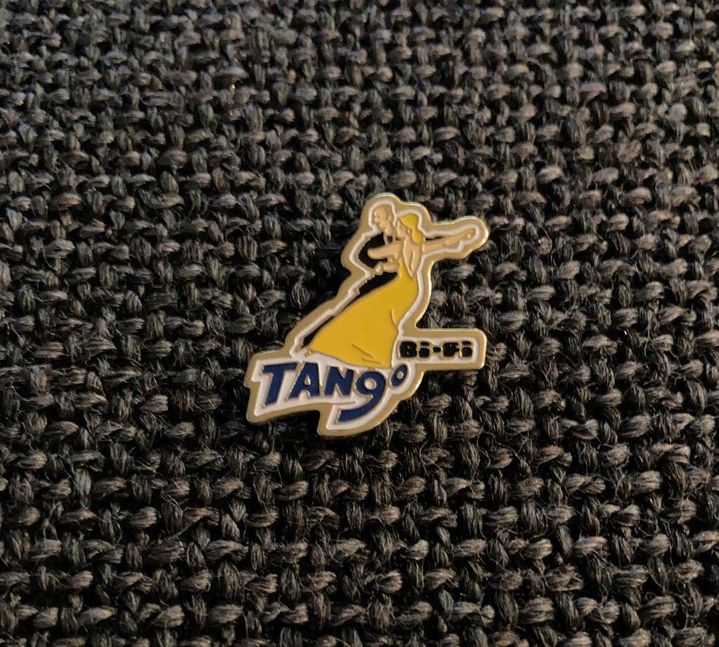 PIN - BI-FI - TANGO, Verzamelen, Verzenden, Gebruikt, Merk, Speldje of Pin
