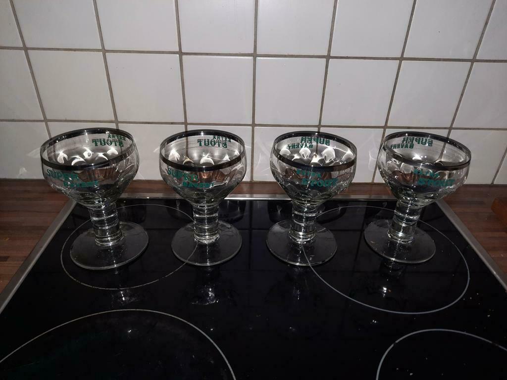 Stout ( extra ) glazen , lijken op Orval glazen ., Enlèvement ou Envoi, Comme neuf