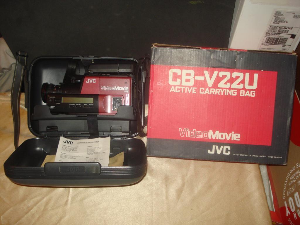 JVC GR-45 Caméra Vintage 1987 avec Malette & Boîte d'Origine, Enlèvement ou Envoi, VHS-C ou SVHS-C, Caméra