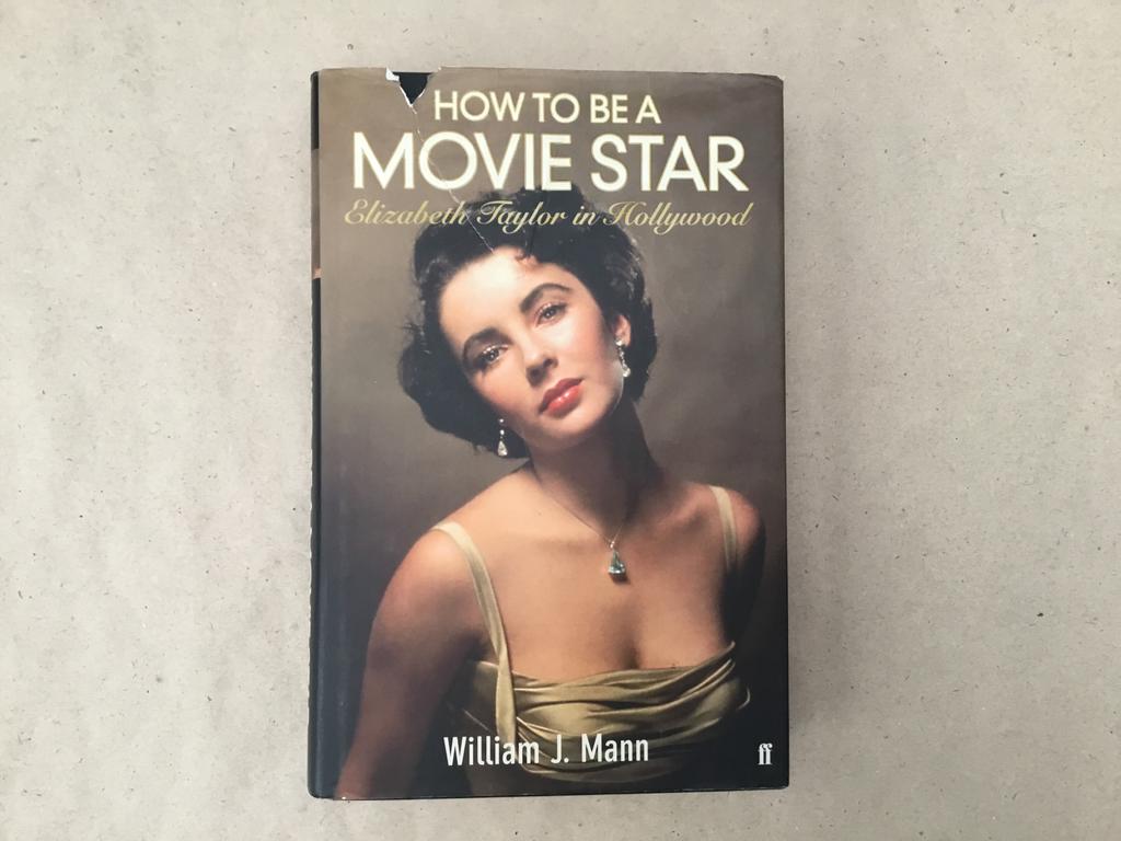 Boek How to be a movie star Elizabeth Taylor in Hollywood, Ophalen of Verzenden, Gelezen, William J. Mann, Film, Tv en Media