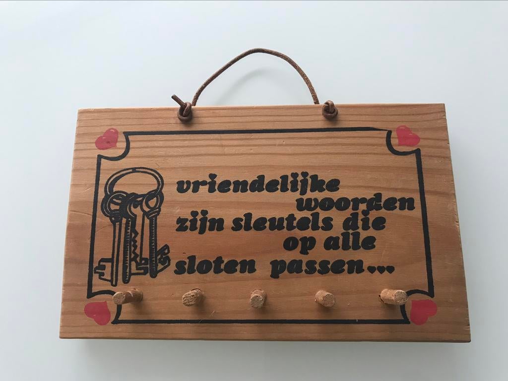 Retro houten kapstok voor sleutels met spreuk, Ophalen of Verzenden