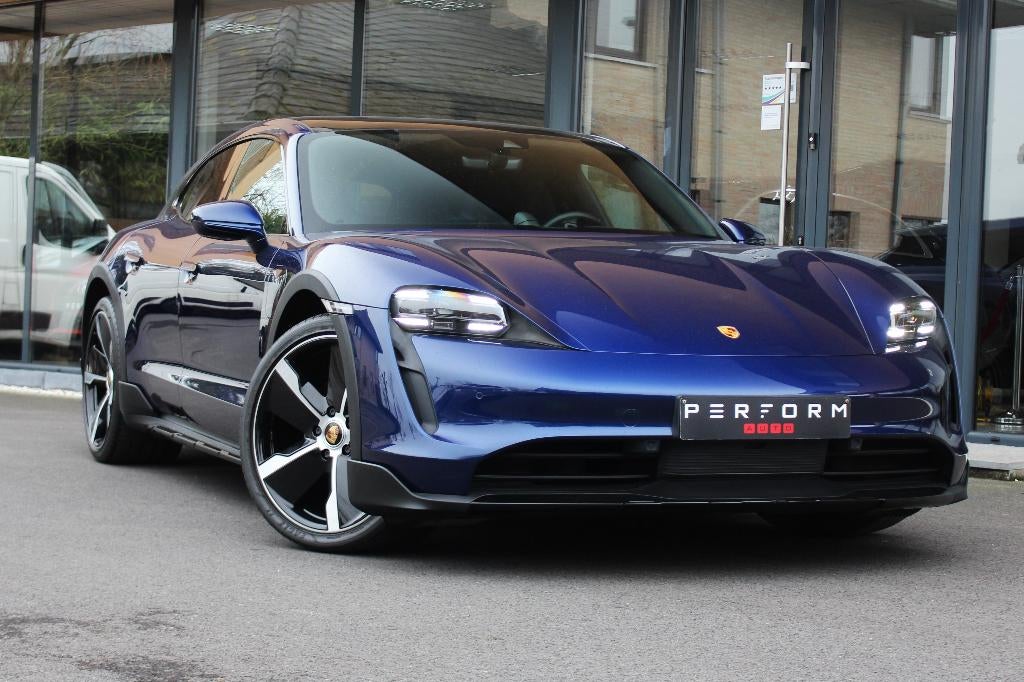 PORSCHE TAYCAN 4 CROSS TURISMO *93kWh PERFORMANCE BATTERY*, Autos, Porsche, Cuir, Achat, Entreprise, Garantie prolongée