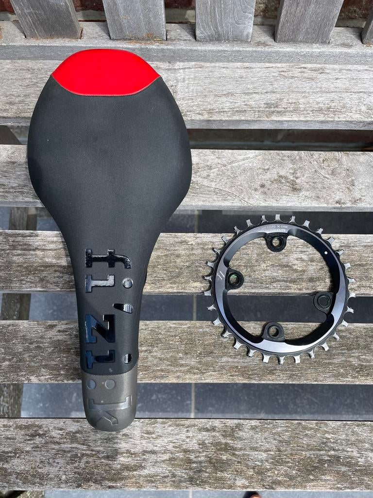 Sram xx1 30T tandblad & Fizik zadel, Fietsen en Brommers, Ophalen