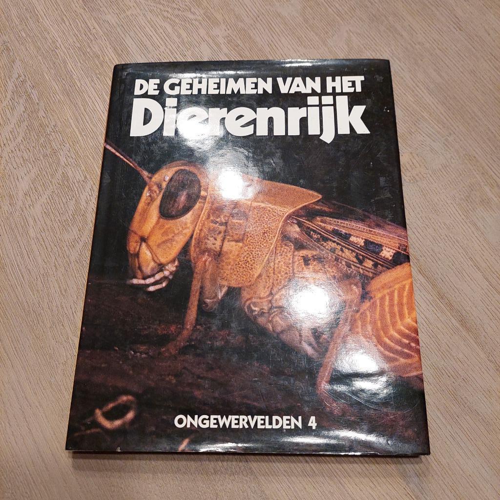 boek "Geheimen van het dierenrijk - ongewervelden", Boeken, Ophalen of Verzenden, Gelezen, Overige onderwerpen