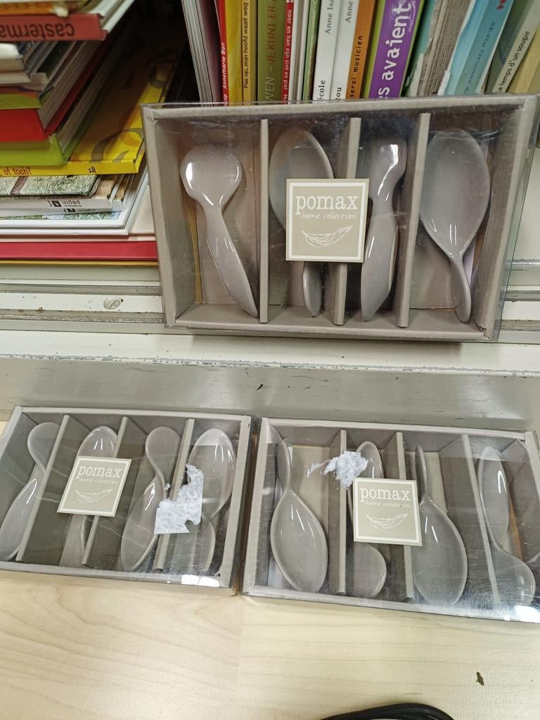 Cuillères apéritives, Enlèvement, Neuf