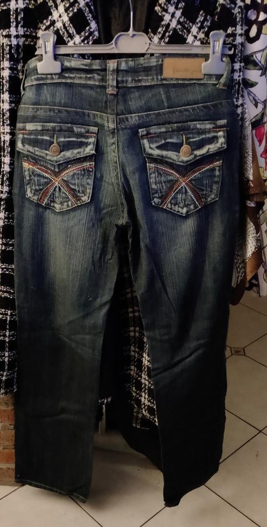 Jeans Fionella, Enlèvement, Comme neuf