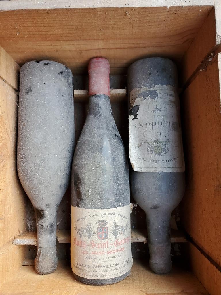 3 oude wijnflessen (> 50 jaar oud), Ophalen of Verzenden