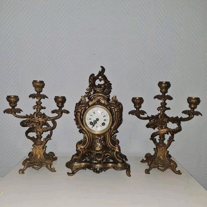 Horloge et Ornement de Style Empire, Enlèvement ou Envoi