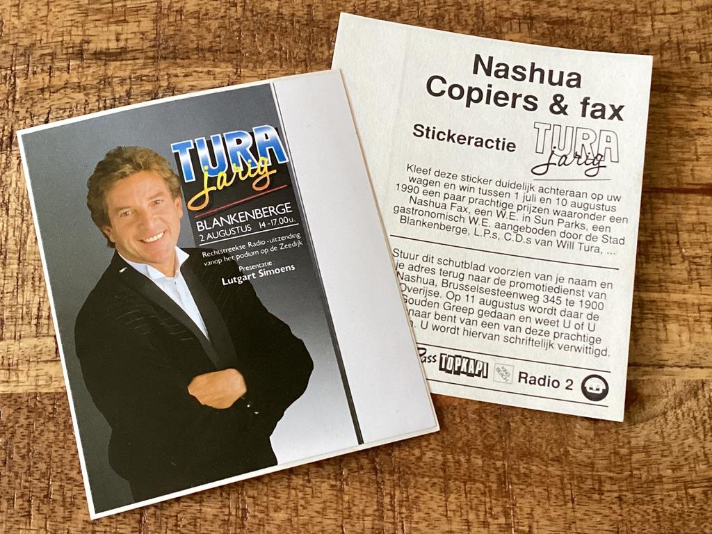 Sticker WILL TURA Nashua - Tura jarig 1990 🎸, Verzamelen, Verzenden, Zo goed als nieuw