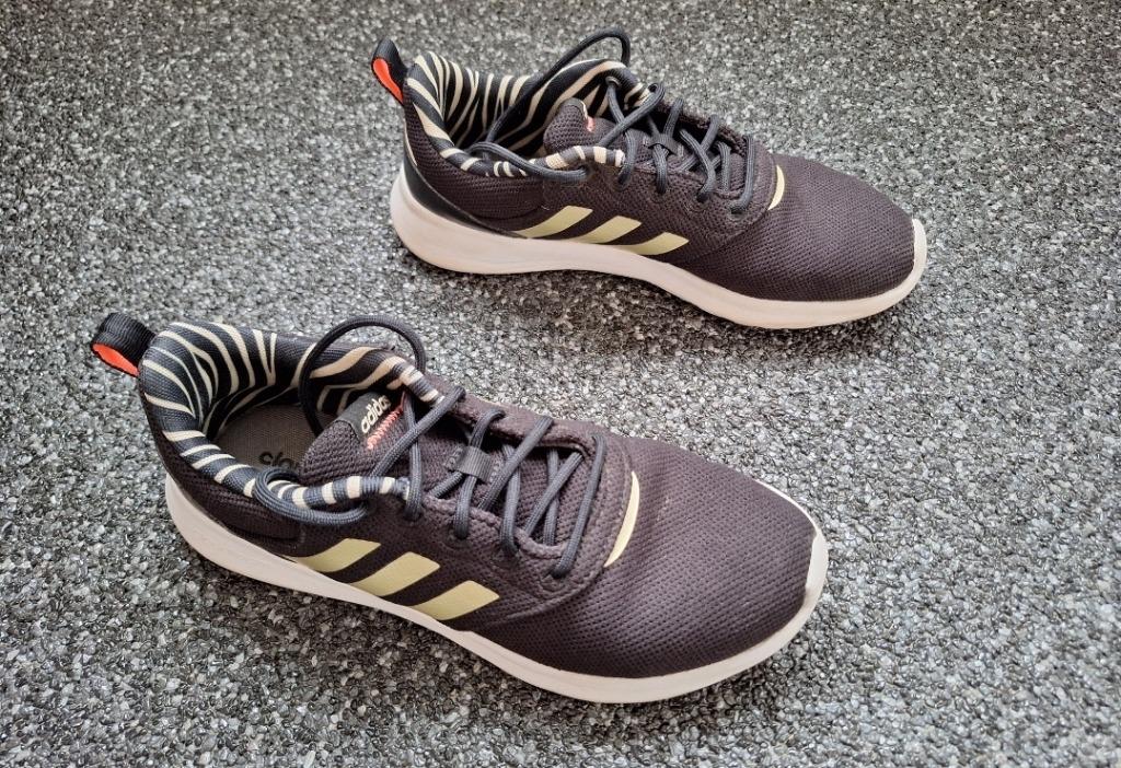 Sportschoenen Adidas, Ophalen, Adidas, Sportschoenen, Zo goed als nieuw