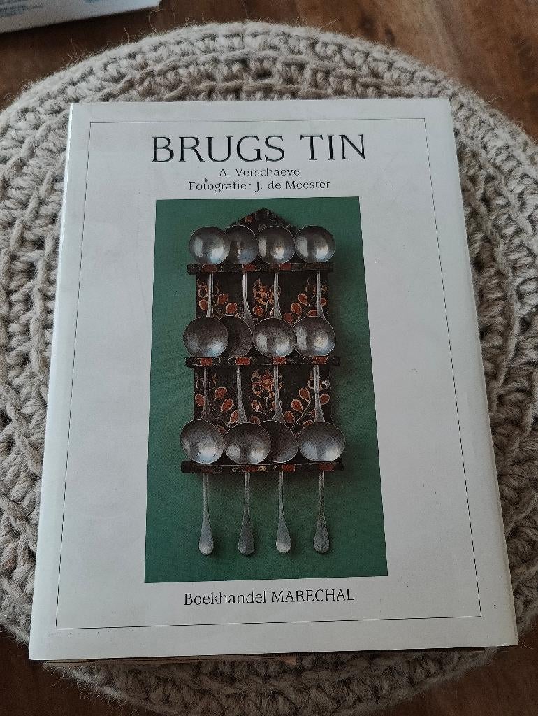 Brugs tin - Verschaeve & De Meester, Boeken, Ophalen of Verzenden, Zo goed als nieuw