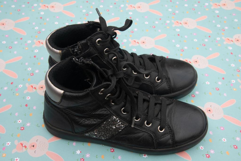 Sneakers Geox zwart-glitter maat 35, Enlèvement ou Envoi, Utilisé, Chaussures, Fille