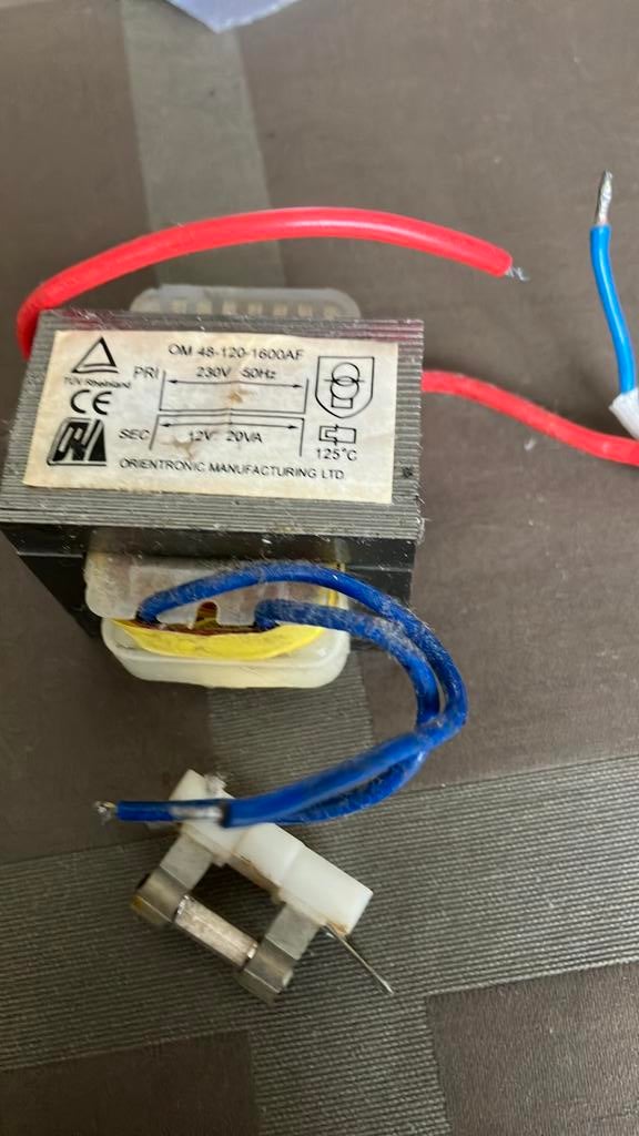 Draadgewikkelde transfo 230/12V - 20VA, Ophalen of Verzenden, Gebruikt