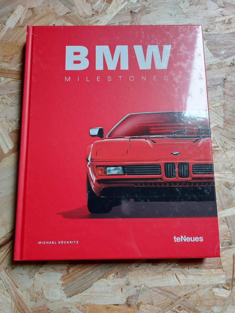 Boek BMW Milestones, Boeken, Auto's | Boeken, Ophalen of Verzenden, Zo goed als nieuw, BMW