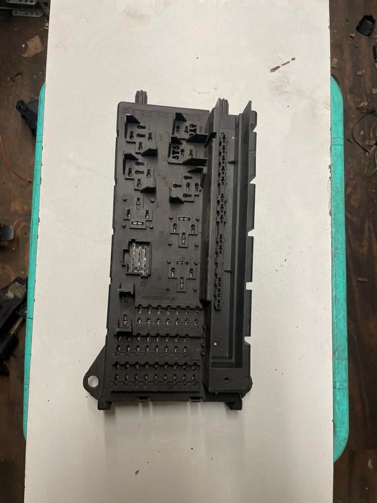 Boîte à fusibles Mercedes-Benz Sprinter (W906) A9065450401, Enlèvement ou Envoi, Mercedes-Benz