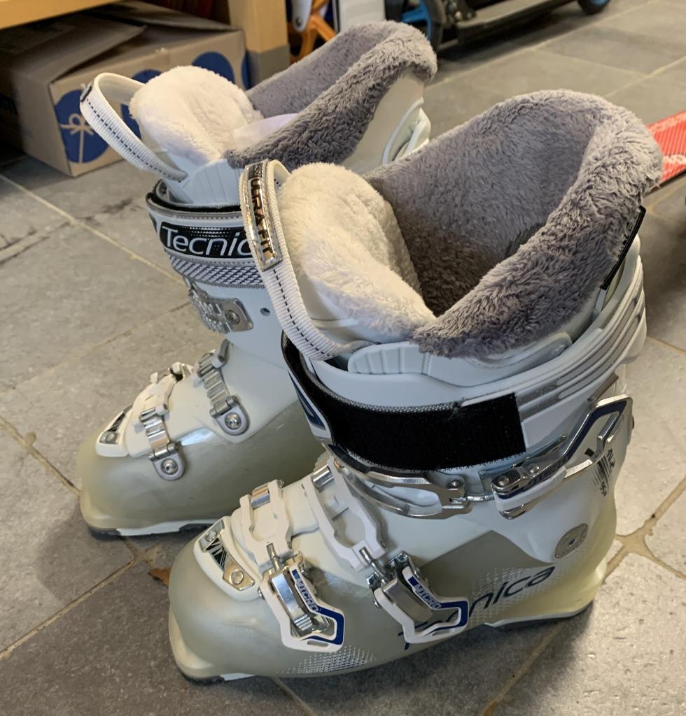 Skibot Technica MV 95w - Maat 24 / 24.5, Sport en Fitness, Skiën en Langlaufen, Schoenen, Zo goed als nieuw, Ski, Ophalen