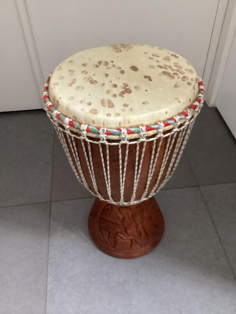 Mooie Djembe, Enlèvement