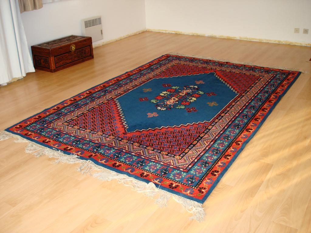 Tapijt scheerwol, Huis en Inrichting, Stoffering | Tapijten en Vloerkleden, Ophalen, Gebruikt, Blauw, 150 tot 200 cm