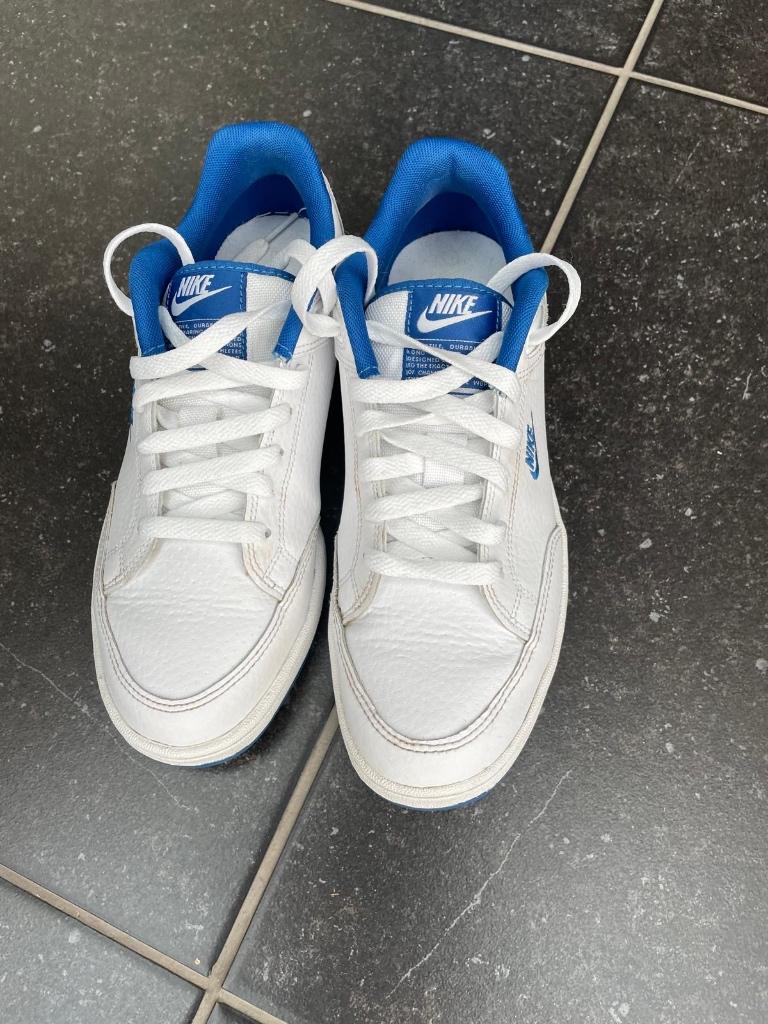 Te koop nieuwe lederen Nike Sneakers, Vêtements | Hommes, Chaussures, Nike, Comme neuf, Enlèvement, Blanc