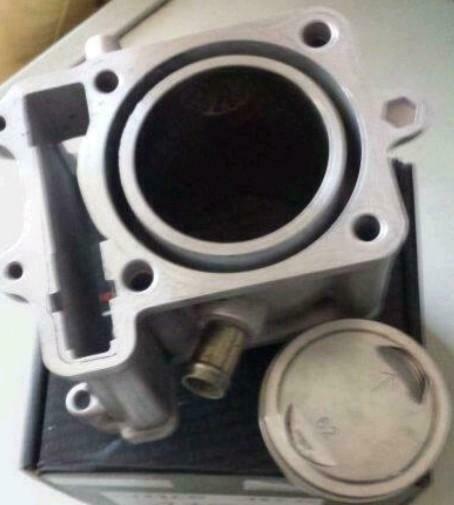 Cilinder / zuiger / segmenten Kymco Grand Dink 125cc LC, Fietsen en Brommers, Ophalen of Verzenden, Gebruikt, Cilinder