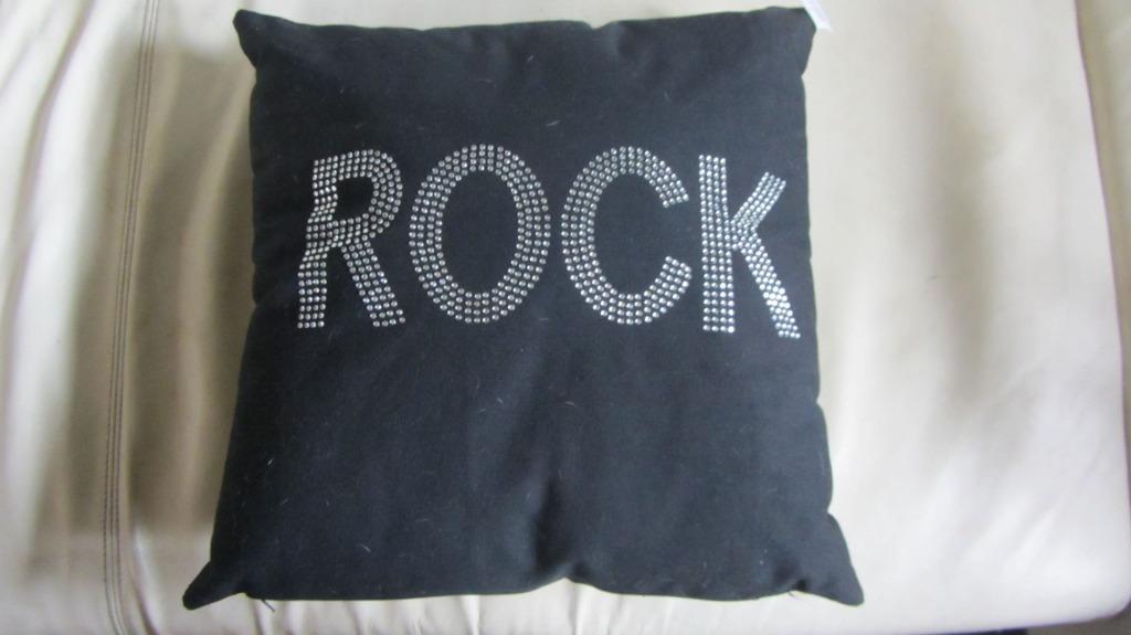Coussin neuf noir décoré de strass, Maison & Meubles, Enlèvement ou Envoi, Neuf, Noir
