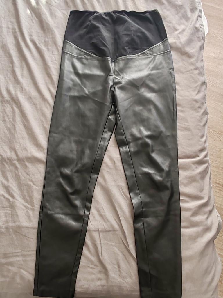 Pantalon de grossesse simili cuir taille M, Vêtements | Femmes, Enlèvement ou Envoi, Comme neuf