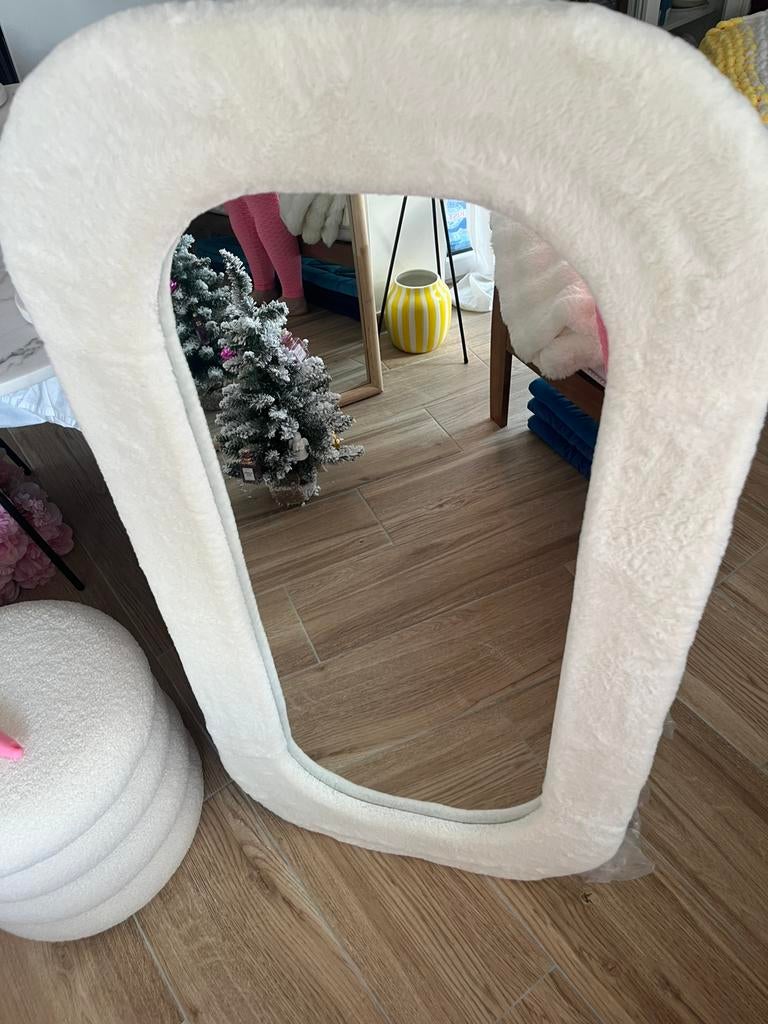 Miroir blanc, Enlèvement