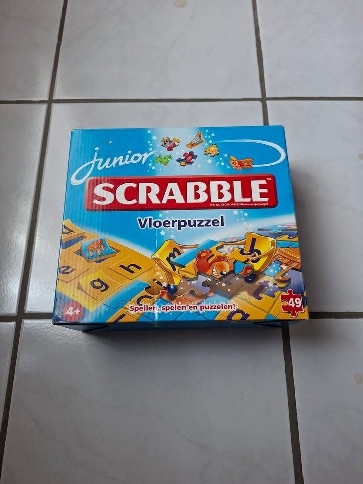Scrabble vloerpuzzel, Ophalen, Meer dan 50 stukjes, Zo goed als nieuw, 6 jaar of ouder
