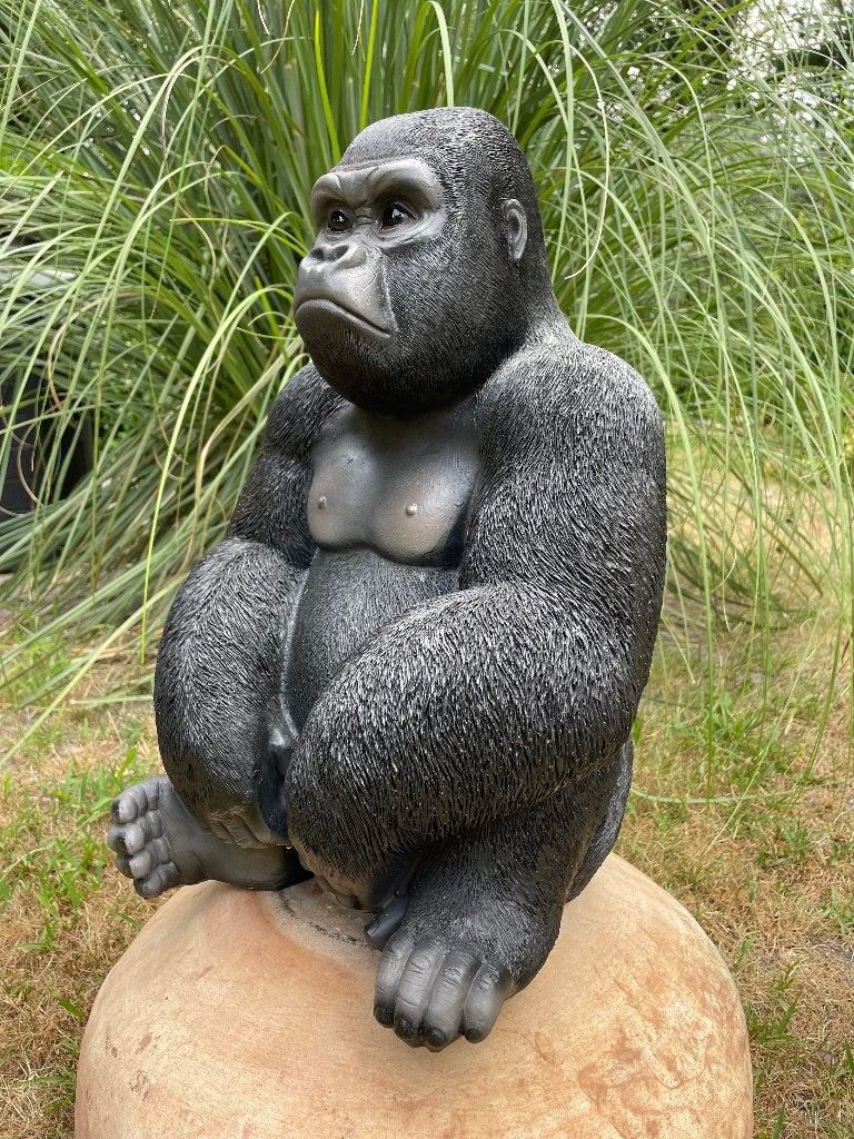 (Tuin)Beeld gorilla zwart, tuin, zwembad, vijver 45cm, Ophalen, Nieuw, Kunststof, Dierenbeeld