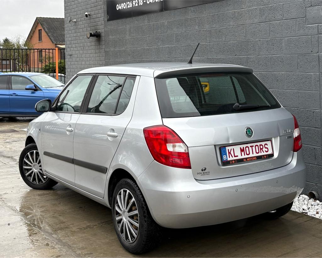 SKODA FABIA 1.2 TDI 246 000KM CARPASS 2011 EURO 5, Autos, Skoda, Achat, Entreprise, Boîte manuelle, Noir
