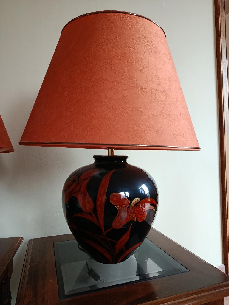 lampe de salon + table, Enlèvement, Comme neuf, 50 à 75 cm