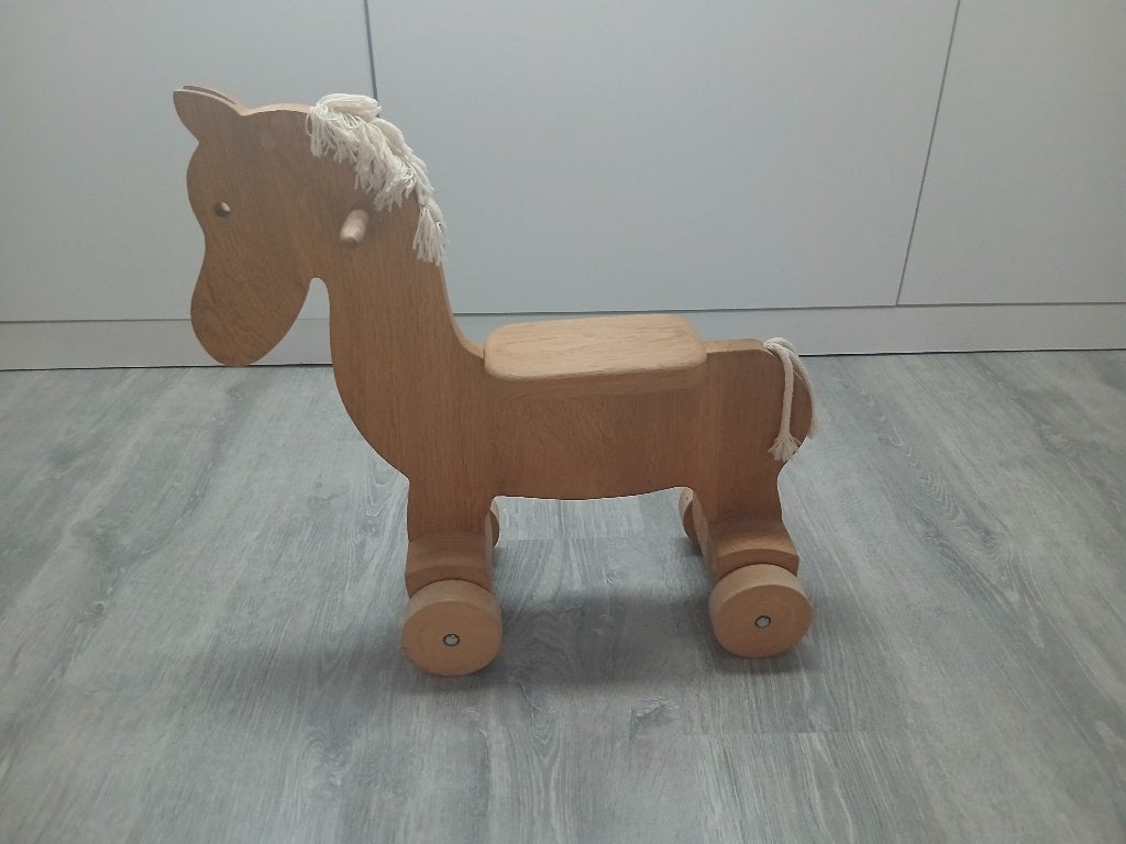 Houten paardje, Ophalen, Zo goed als nieuw, Rij- of Hobbelspeelgoed