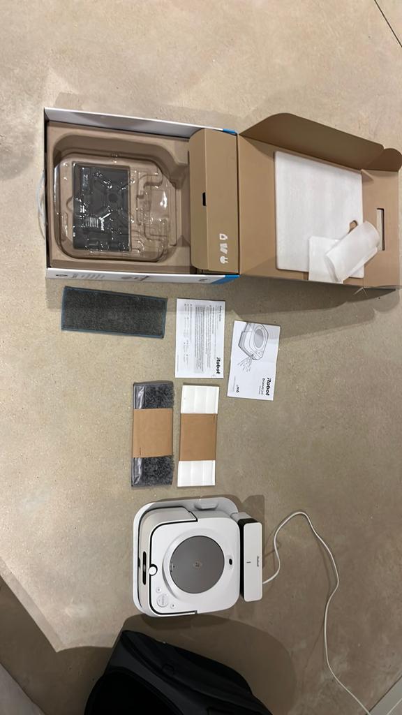 Dweilrobot twv 389 euro!, Elektronische apparatuur, Stofzuigers, Ophalen, Zo goed als nieuw